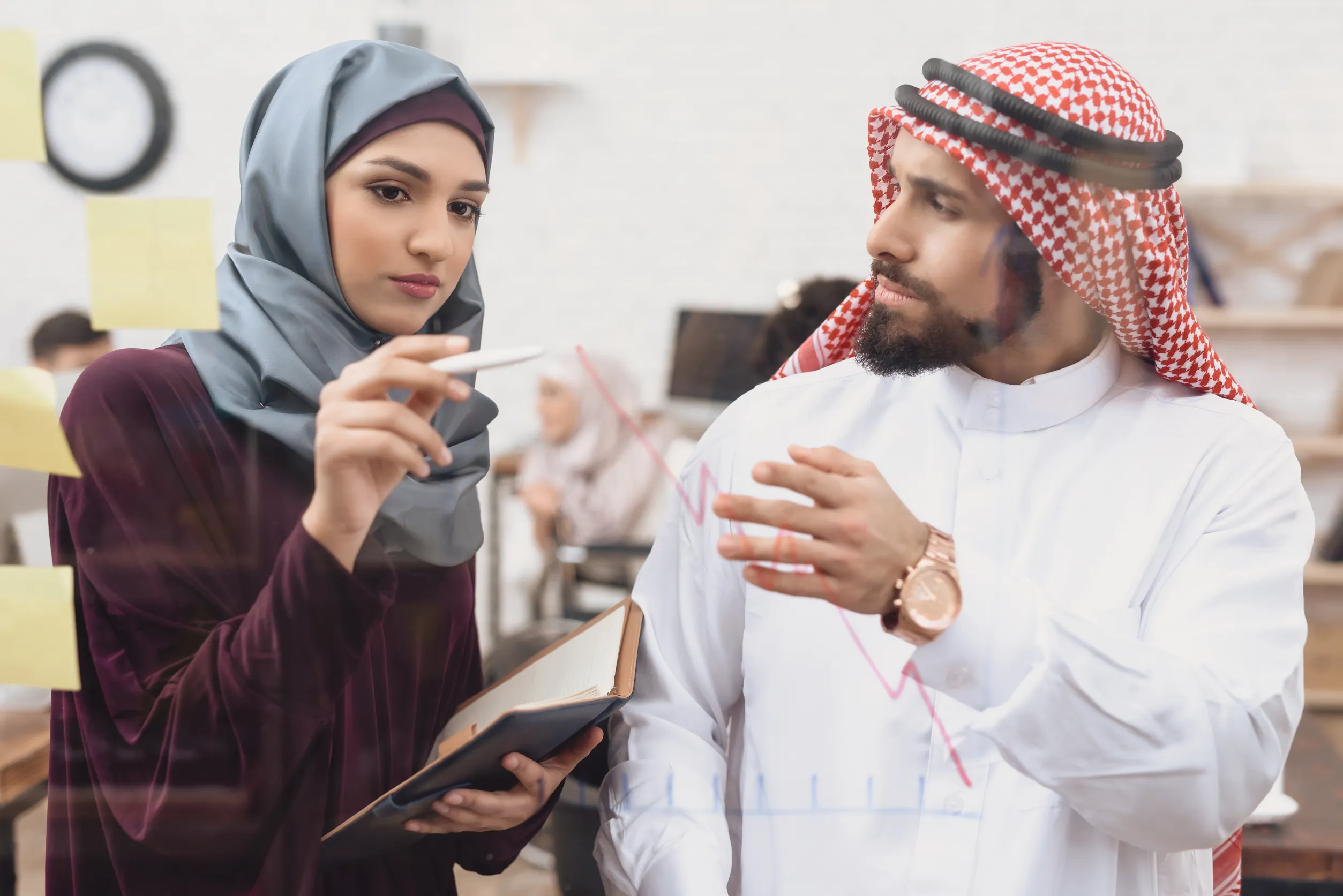 Couples are discussing about divorce in DUBAI